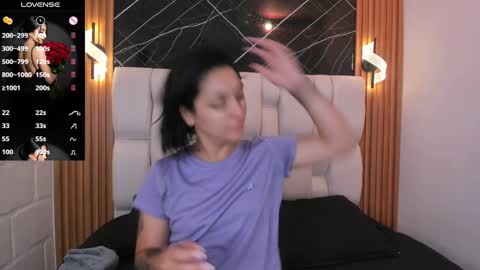 isabel  online show from September 2025 11:48:01 AM