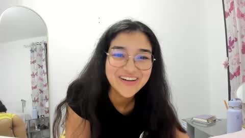 Isa Suarez online show from March 2026 09:30:01 PM