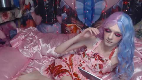 Sele online show from November 2025 10:43:01 PM