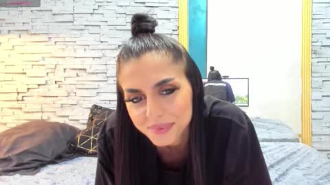 ishalyn online show from September 2025 05:40:01 AM