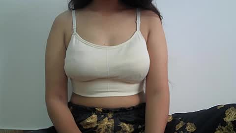 ishika_singh_ online show from August 2026 10:50:02 AM