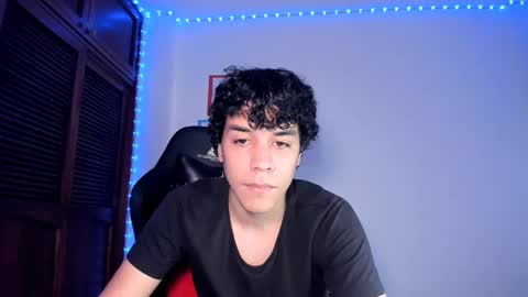 Isidro online show from March 2025 04:23:02 AM