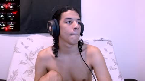 Snapshot of isidroglasc chatting on July 2026 12:52:02 AM Isidro online show from July 2026 12:52:02 AM