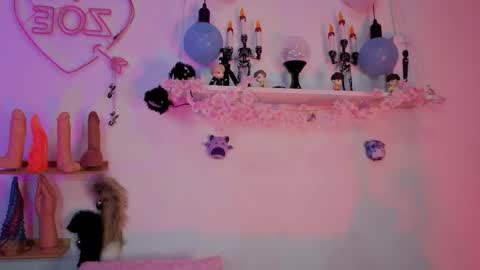 Isisjones18 online show from November 2025 09:39:01 AM