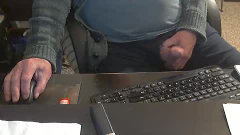 Snapshot of islandduke chatting on March 2026 02:01:01 PM Duke online show from March 2026 02:01:01 PM