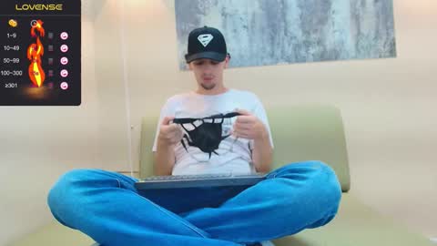 Israel online show from November 2025 12:45:02 PM