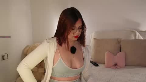 Snapshot of issa_baby_ chatting on July 2026 03:31:02 AM issa baby online show from July 2026 03:31:02 AM