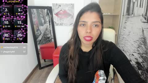 Issa  online show from January 2025 04:27:01 PM