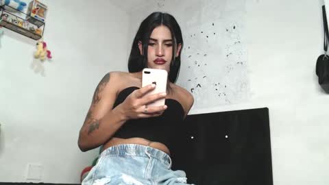 Issabel online show from December 2024 12:14:02 AM