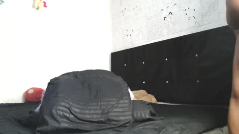 Issabel online show from December 2024 10:55:02 AM