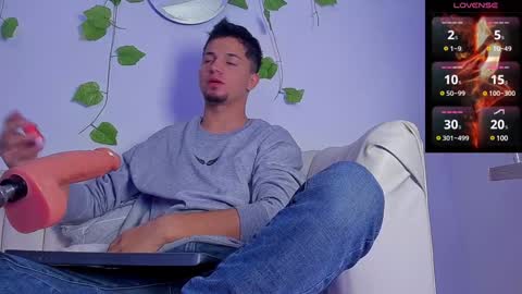 Snapshot of issac_james chatting on December 2024 05:10:02 AM Issac online show from December 2024 05:10:02 AM