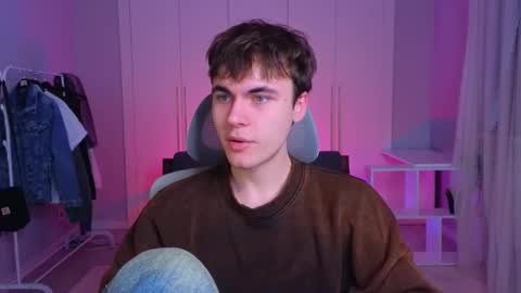 Maks online show from February 2025 10:34:01 AM