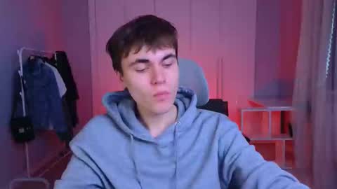 Maks online show from February 2025 10:28:01 AM