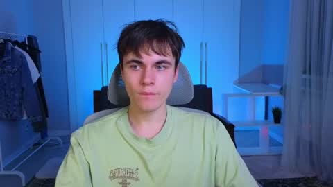 Maks online show from February 2025 01:42:02 PM