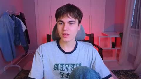 Maks online show from February 2025 09:42:02 AM