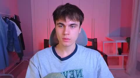 Maks online show from February 2025 12:47:02 PM