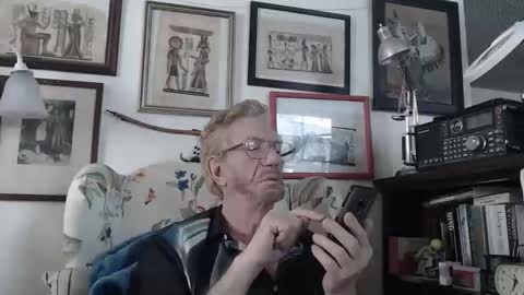 Snapshot of isubmissiveslut chatting on April 2026 06:30:01 PM ImYourBitch online show from April 2026 06:30:01 PM