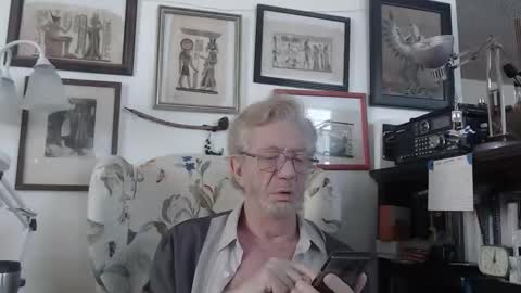 Snapshot of isubmissiveslut chatting on April 2026 07:01:01 PM ImYourBitch online show from April 2026 07:01:01 PM