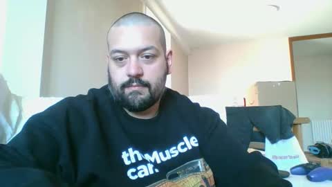 Snapshot of italianbigboy932 chatting on May 2026 12:15:01 PM italianbigboy932 online show from May 2026 12:15:01 PM