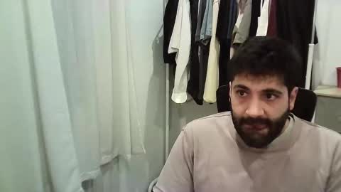 italianboybcn online show from November 2025 06:35:01 AM