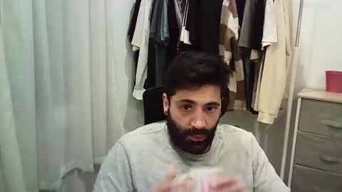 italianboybcn online show from November 2025 06:46:02 AM