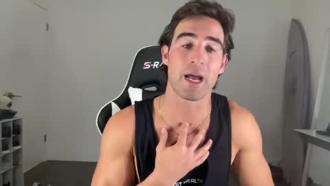 Snapshot of italianstallion336 chatting on October 2025 03:35:01 AM italianstallion336 online show from October 2025 03:35:01 AM