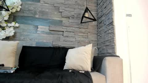 Italo Moore online show from November 2025 11:20:02 AM