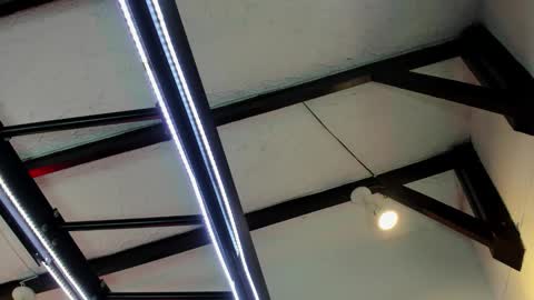 Italo Moore online show from November 2025 11:21:02 AM