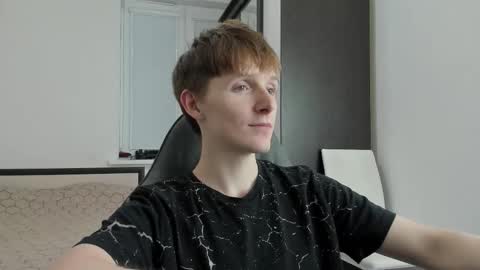 Ethan online show from November 2025 06:10:02 PM