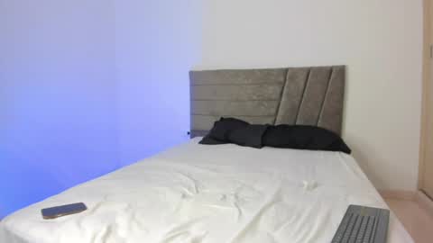 Ithan and Friends online show from April 2026 12:59:01 AM