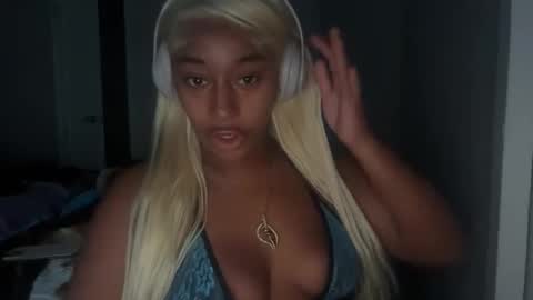 Snapshot of its_amiri chatting on September 2025 02:22:01 AM its_amiri online show from September 2025 02:22:01 AM