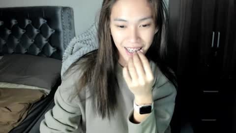 Cora online show from February 2025 08:02:02 PM