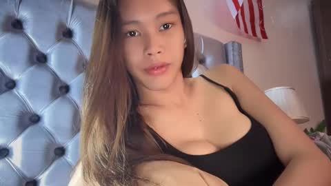 Cora online show from October 2025 08:21:01 AM