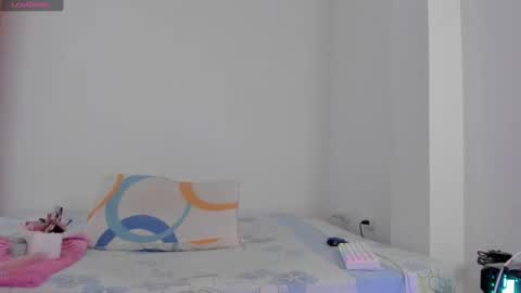 Miley hurtado online show from October 2025 01:23:02 PM