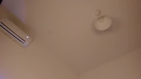 Isabella online show from October 2025 04:30:02 PM