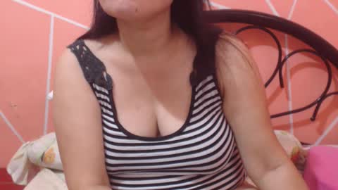 Snapshot of itsme_kitty chatting on July 2026 12:52:02 AM Kitty online show from July 2026 12:52:02 AM