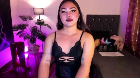 Siana online show from April 2026 06:58:01 PM