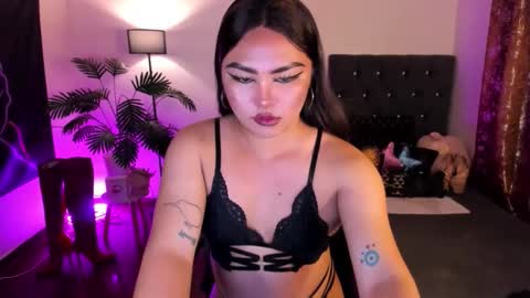 Siana online show from April 2026 09:08:01 PM