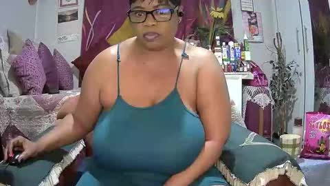 itumeleng74 online show from September 2025 03:50:02 AM