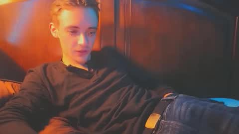 itzd123 online show from April 2026 04:04:01 AM