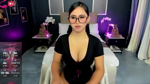 Snapshot of ivana_elise18 chatting on August 2026 05:54:02 AM HI NEW PRINCESS ELISE online show from August 2026 05:54:02 AM
