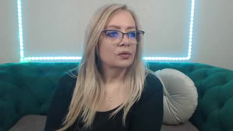 Snapshot of ivanacharm chatting on April 2026 03:52:01 AM ivanacharm online show from April 2026 03:52:01 AM
