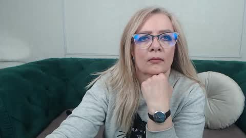 Snapshot of ivanacharm chatting on May 2026 03:12:01 AM ivanacharm online show from May 2026 03:12:01 AM