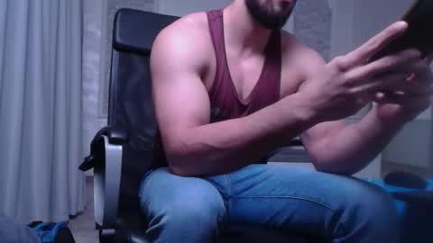 IvanHydee online show from October 2025 04:43:02 AM