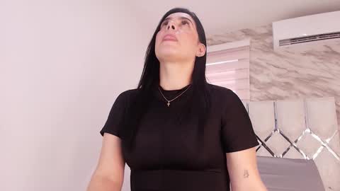 ivanna online show from February 2026 07:21:01 PM