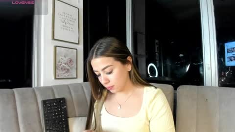 Snapshot of ivanna_west chatting on June 2026 09:52:01 AM Ivanna West online show from June 2026 09:52:01 AM