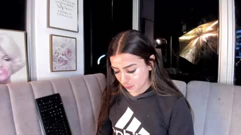 Snapshot of ivanna_west chatting on July 2026 10:19:01 AM Ivanna West online show from July 2026 10:19:01 AM