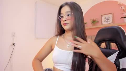 I V E T T E online show from April 2026 08:42:02 PM