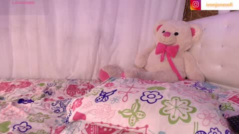  Ivon  Miss Jones  online show from May 2026 04:08:01 AM