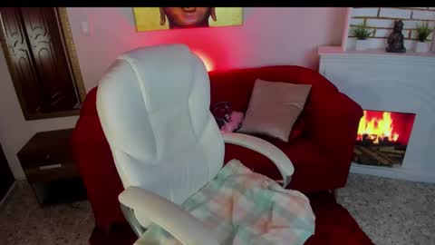 Ivonne  online show from September 2025 12:05:02 PM